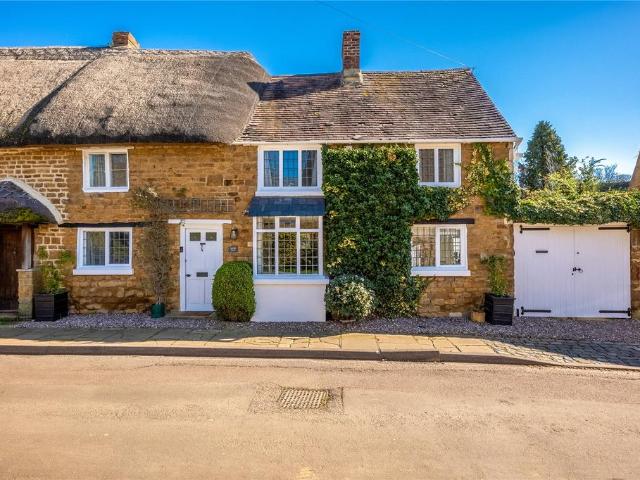 House for sale in Evershot, Oxfordshire