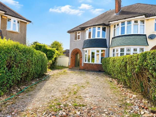 House for sale in Hugglescote, Leicestershire