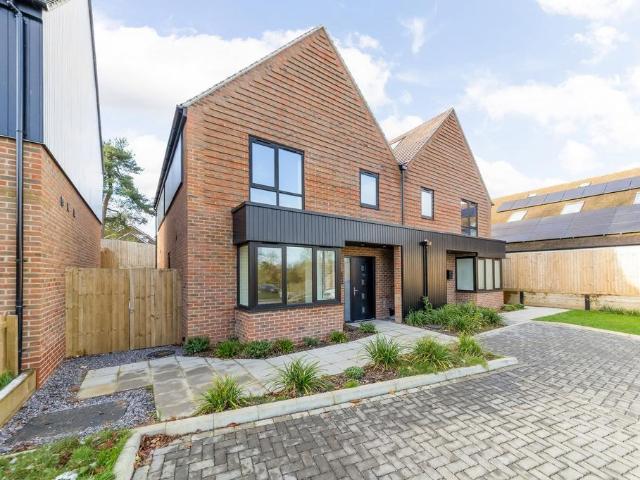 House for sale in Stokenchurch, Buckinghamshire