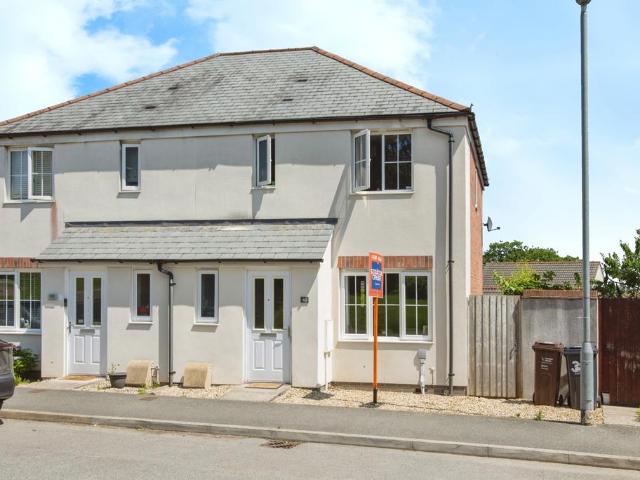 House for sale in Lamellion, Cornwall