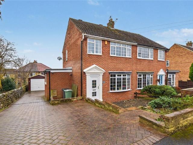 House for sale in Shaw Lane, Guiseley