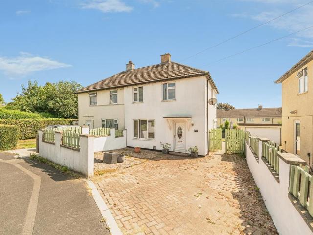 House for sale in Bradley, West Yorkshire