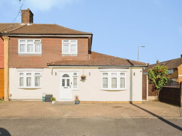 House for sale in South Ockendon, Essex