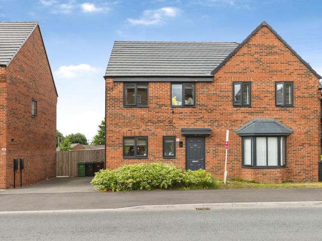 House for sale in Graveleythorpe, West Yorkshire