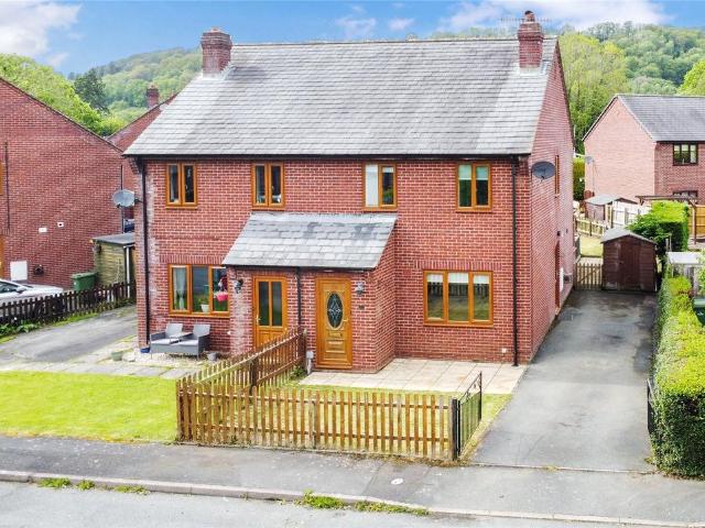 House for sale in Abermule, Wales