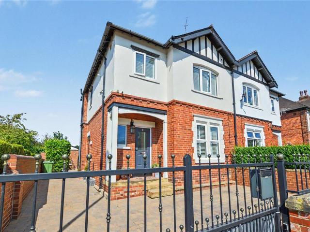 House for sale in West Yorkshire