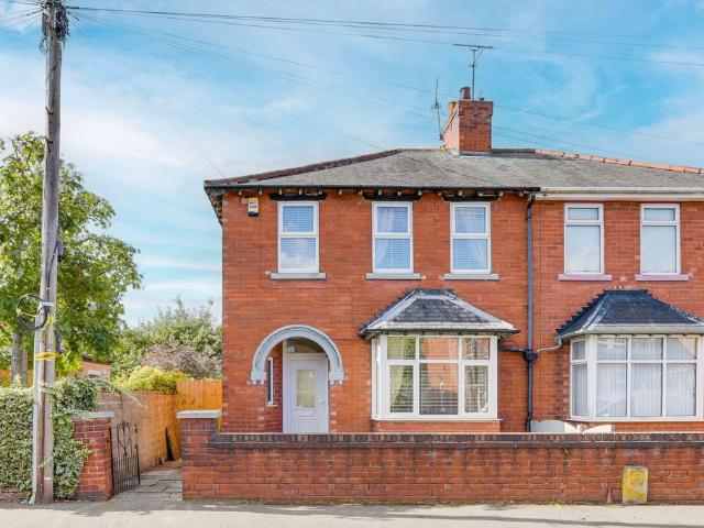 House for sale in Potters Corner, East Midlands