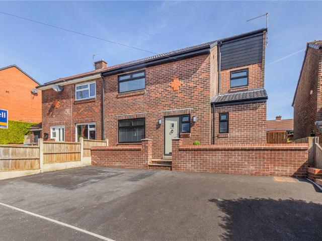 House for sale in Shaw and Crompton, Pendock