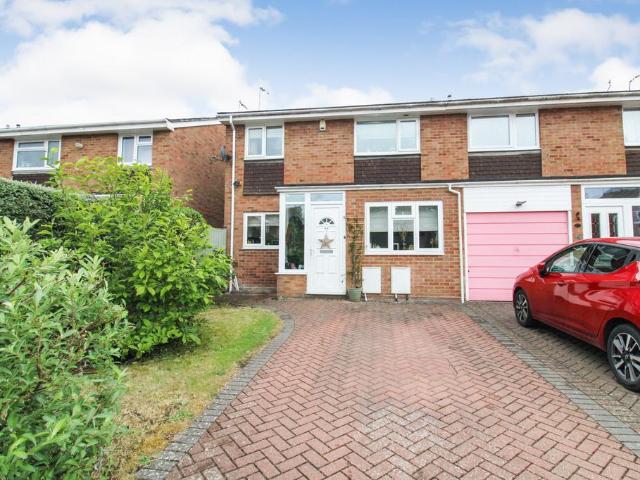 House for sale in Farnborough, Hampshire