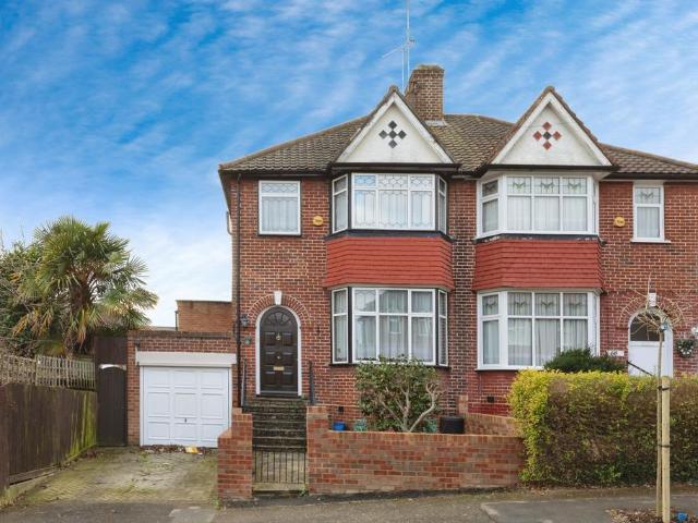 House for sale in Woodford Green, Greater London