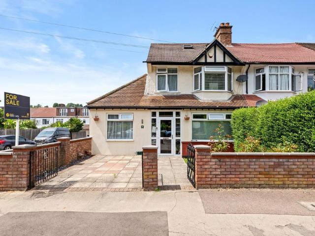 House for sale in London Borough of Croydon, Purley