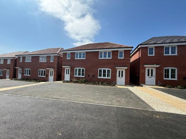 House for sale in Kedleston, East Midlands