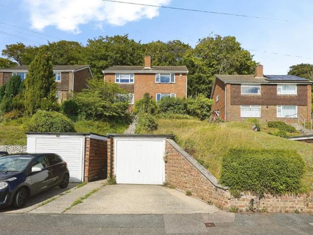 House for sale in Kearsney, Ash