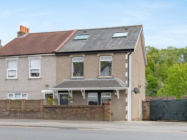 House for sale in Hooley, Red Hill