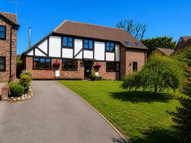 House for sale in Herne and Broomfield, The Bridge