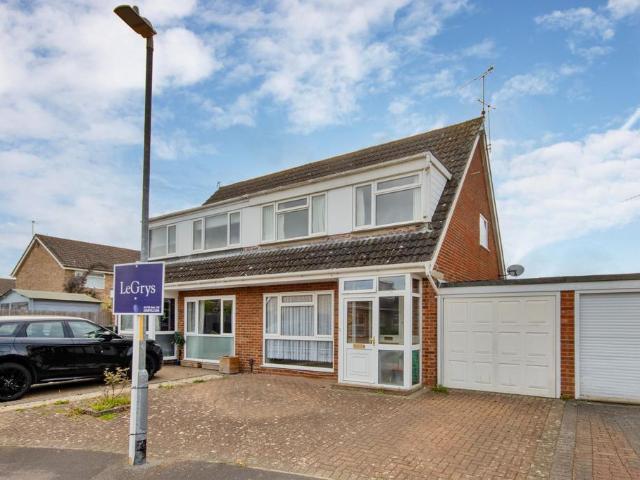 House for sale in The Butts, Kent