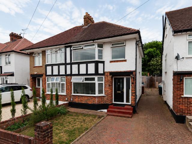 House for sale in Batchworth, Hertfordshire