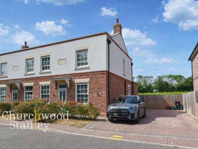 House for sale in Wix, Dale Hill