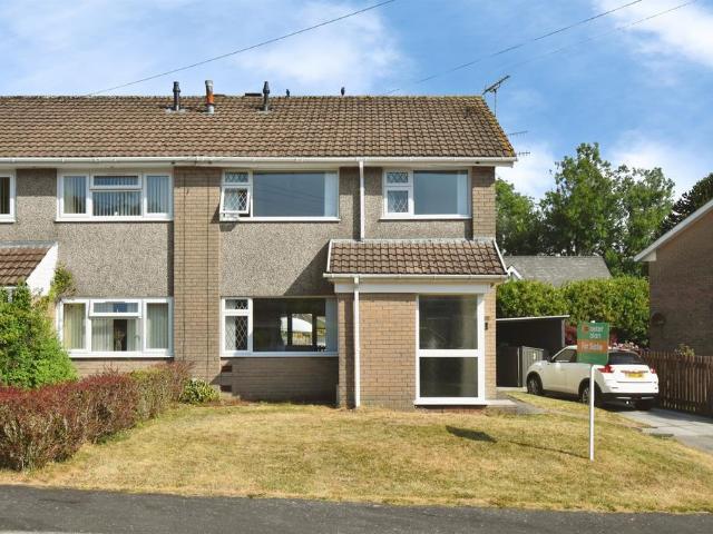 House for sale in Sirhowy, Wales