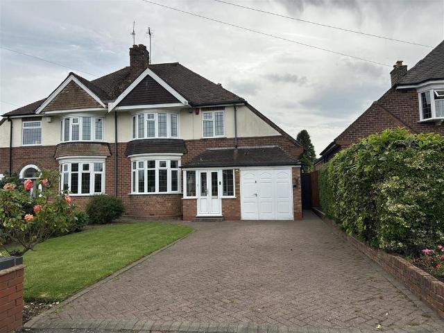 House for sale in Lapal, West Midlands