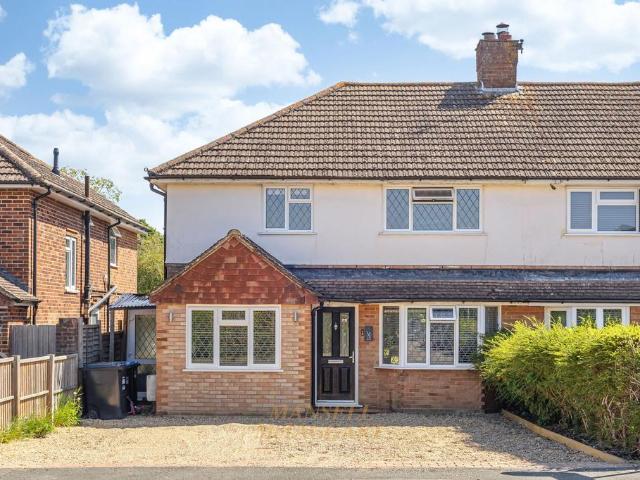 House for sale in Burstow, Hillview