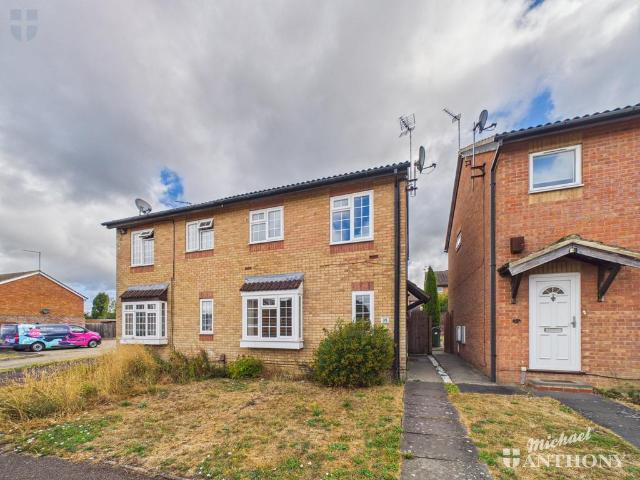 House for sale in Stoke Mandeville, Buckinghamshire