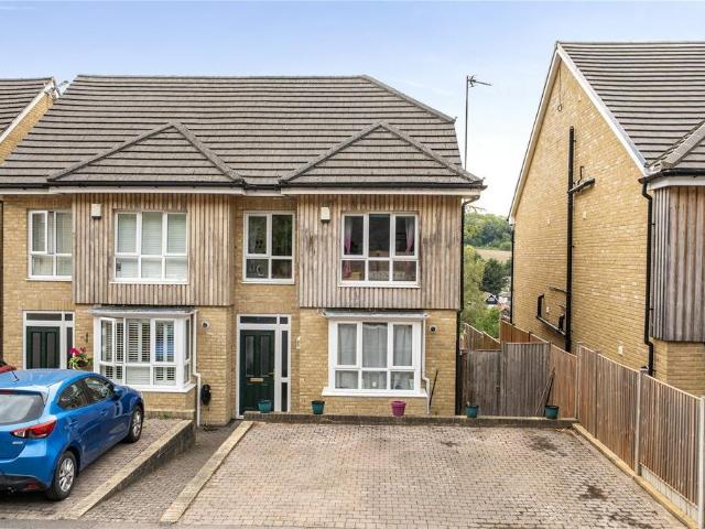 House for sale in London Borough of Bromley, Greater London