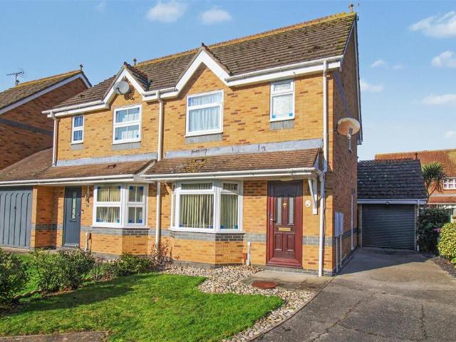 House for sale in North Shoebury, Alton Barnes