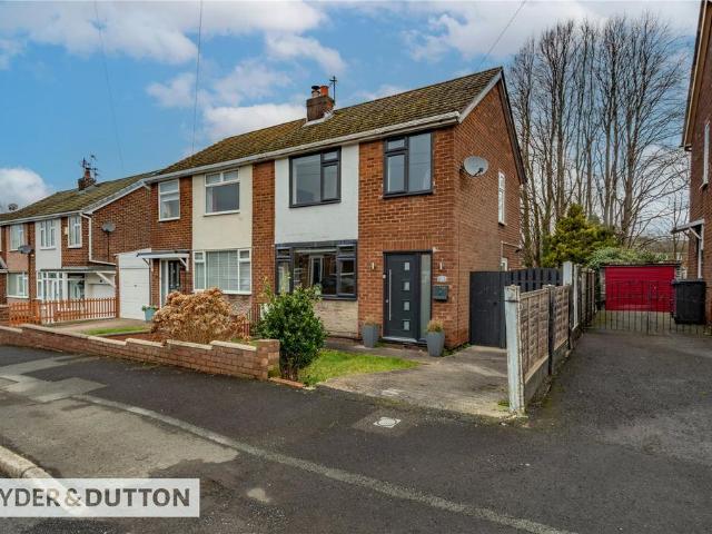 House for sale in Cheetham Fold, Greenheys
