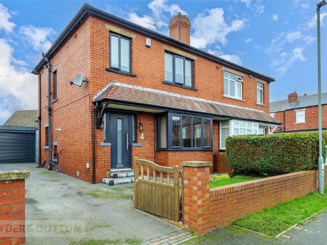 House for sale in Roberttown, West Yorkshire