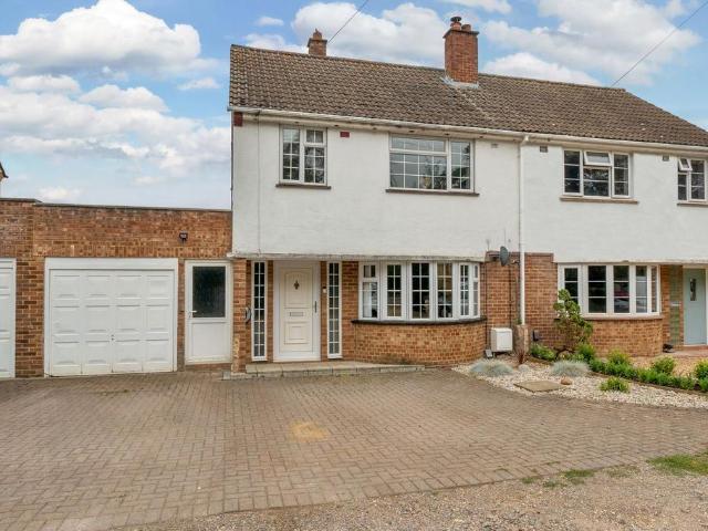 House for sale in Shefford, Bedfordshire