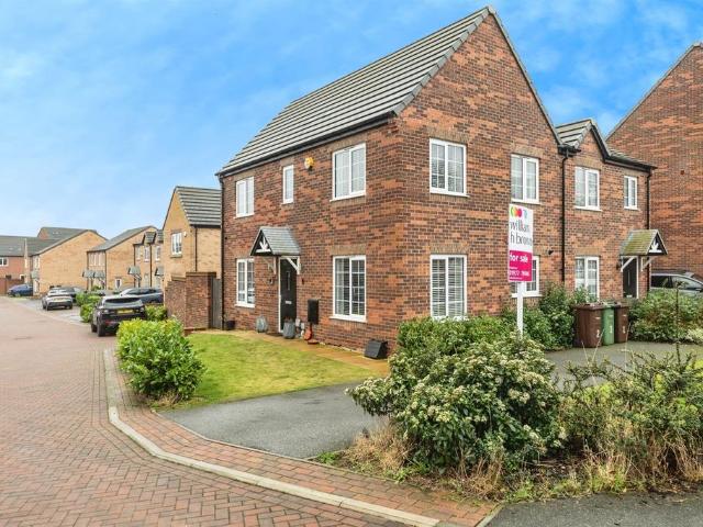 House for sale in Ferrybridge, West Yorkshire