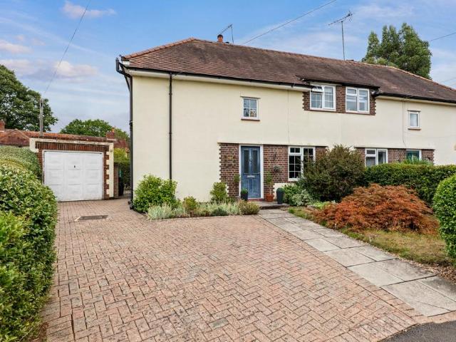 House for sale in Pachesham Park, Surrey