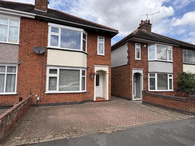 House for sale in Camp Hill, Warwickshire