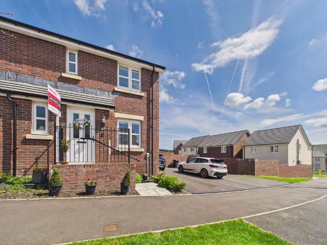 House for sale in Badminton, Vale