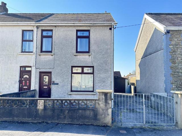 House for sale in Pontyates, Wales