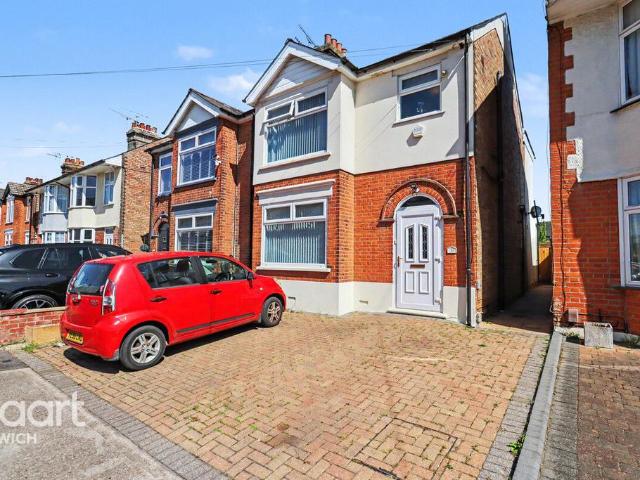 House for sale in Key Street, Suffolk