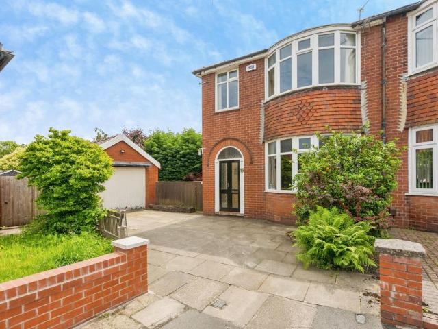 House for sale in Moses Gate, Lee Bank