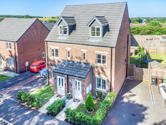 House for sale in Micklefield, West Yorkshire
