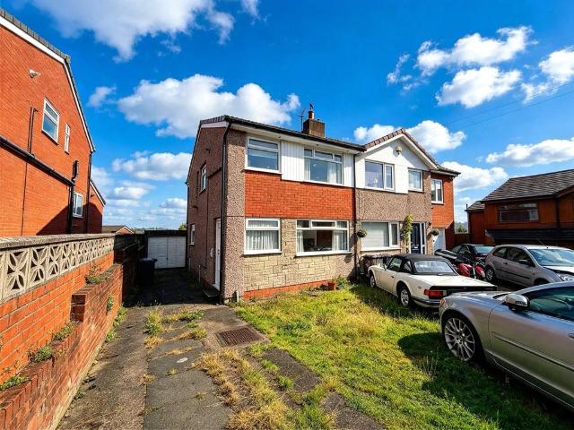 House for sale in Four Lane Ends, Blackburn