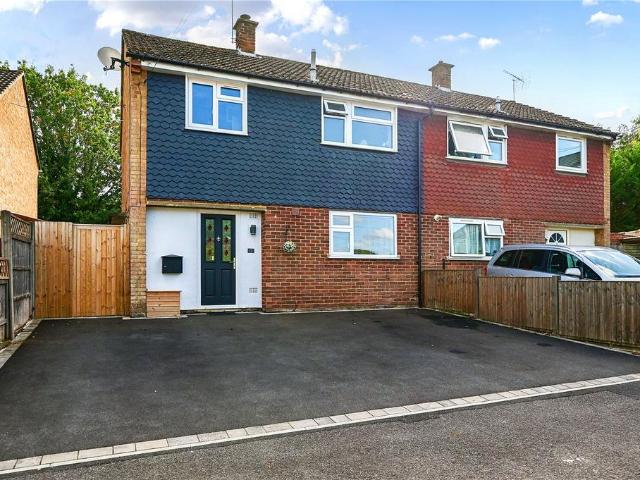 House for sale in Ash, Guildford