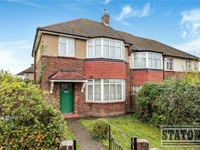House for sale in East Barnet, Greater London