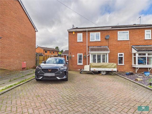House for sale in Wood End, Oldham
