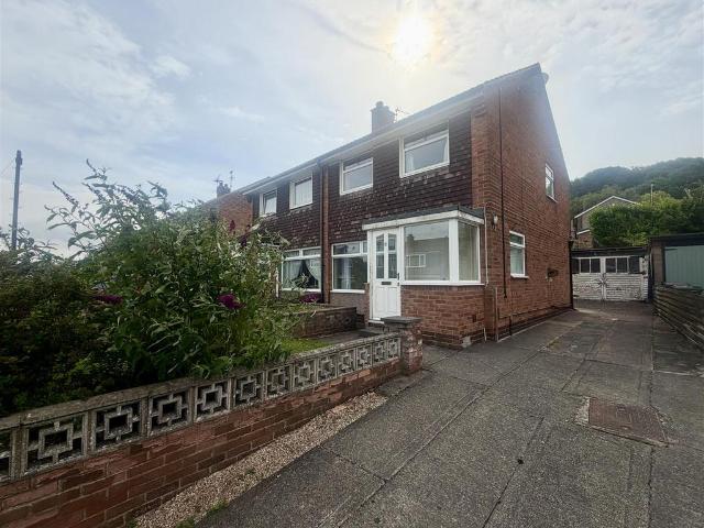 House for sale in Garforth, West Yorkshire