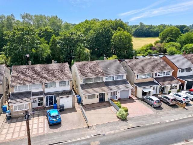 House for sale in Landywood, Great Chatwell