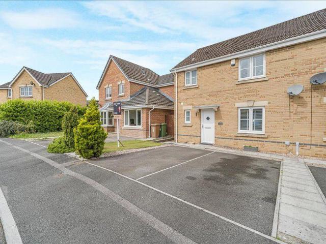 House for sale in Hendredenny