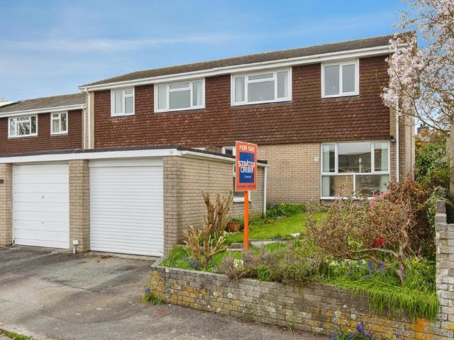 House for sale in Lamellion, Cornwall