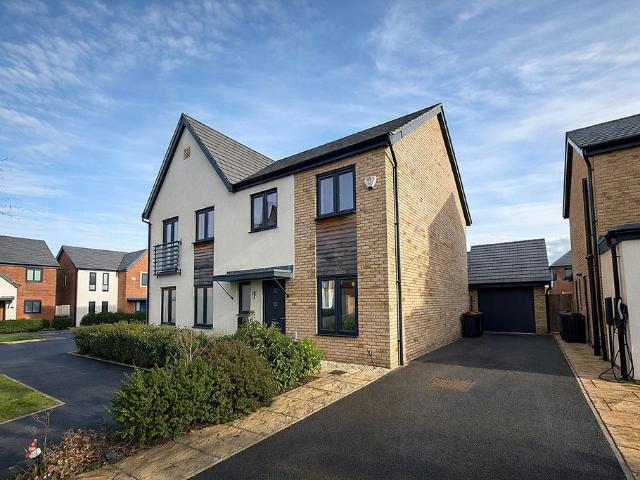 House for sale in Monkston Park, Milton Keynes