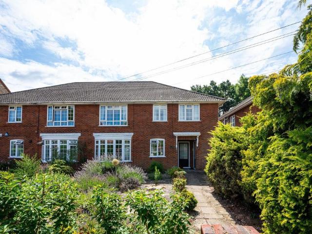 House for sale in New Malden, Greater London