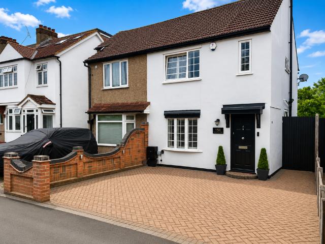 House for sale in Upminster Bridge, Greater London